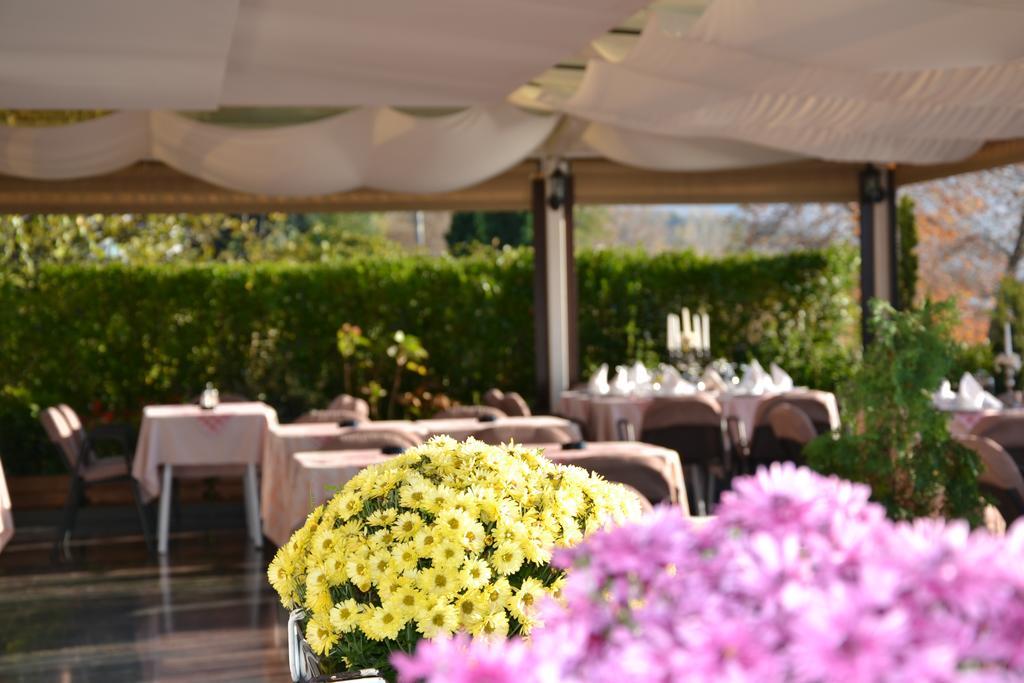 Hotel Dva Bisera Lagadin Buitenkant foto