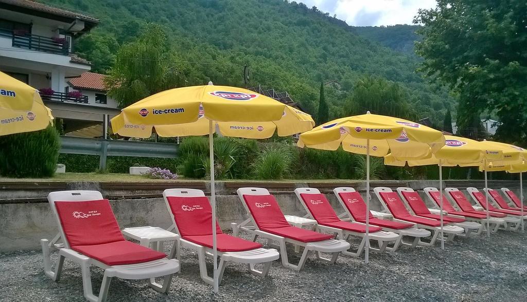 Hotel Dva Bisera Lagadin Buitenkant foto