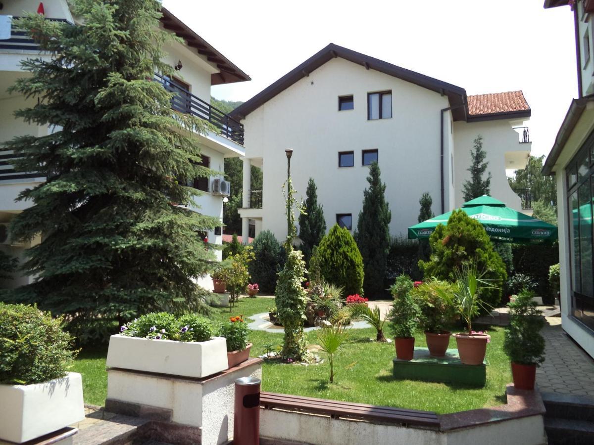 Hotel Dva Bisera Lagadin Buitenkant foto